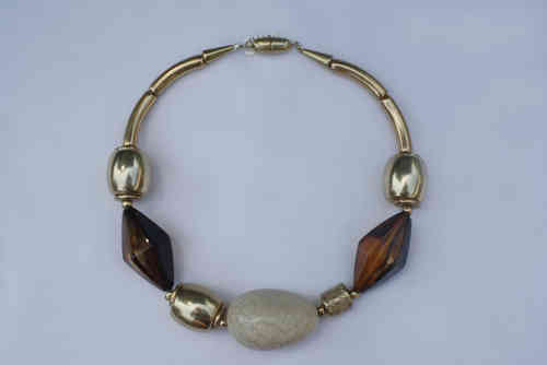 necklace with big cracked cream porcelain olive 33x47mm, gold tuns 24x24mm and clear brown rombe 27x47mm