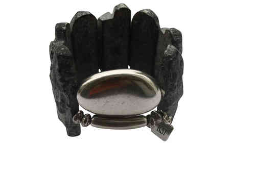 Armband mit grauen Lavaplatten, silbernem Stäbchen und Oval